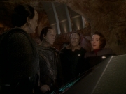 extant_StarTrek_DS9_7x22-TackingIntoTheWind_0080.jpg