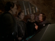 extant_StarTrek_DS9_7x22-TackingIntoTheWind_0082.jpg