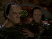extant_StarTrek_DS9_7x22-TackingIntoTheWind_0100.jpg