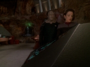 Filename=extant_StarTrek_DS9_7x22-TackingIntoTheWind_0138.jpg
Filesize=143KiB
Dimensions=1200x900
Date added=Jan 22, 2020 extant_StarTrek_DS9_7x22-TackingIntoTheWind_0138.jpg