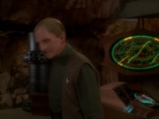 extant_StarTrek_DS9_7x22-TackingIntoTheWind_0192.jpg