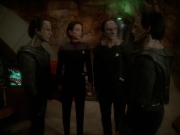 Filename=extant_StarTrek_DS9_7x22-TackingIntoTheWind_1188.jpg
Filesize=148KiB
Dimensions=1200x900
Date added=Jan 22, 2020 extant_StarTrek_DS9_7x22-TackingIntoTheWind_1188.jpg