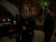 Filename=extant_StarTrek_DS9_7x22-TackingIntoTheWind_1245.jpg
Filesize=145KiB
Dimensions=1200x900
Date added=Jan 22, 2020 extant_StarTrek_DS9_7x22-TackingIntoTheWind_1245.jpg