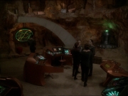 Filename=extant_StarTrek_DS9_7x22-TackingIntoTheWind_1341.jpg
Filesize=164KiB
Dimensions=1200x900
Date added=Jan 22, 2020 extant_StarTrek_DS9_7x22-TackingIntoTheWind_1341.jpg