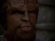 extant_StarTrek_DS9_7x22-TackingIntoTheWind_1530.jpg