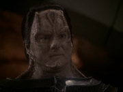 extant_StarTrek_DS9_7x22-TackingIntoTheWind_1571.jpg