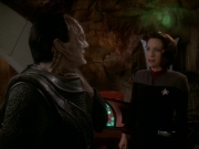 Filename=extant_StarTrek_DS9_7x22-TackingIntoTheWind_1652.jpg
Filesize=142KiB
Dimensions=1200x900
Date added=Jan 22, 2020 extant_StarTrek_DS9_7x22-TackingIntoTheWind_1652.jpg