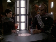 extant_StarTrek_DS9_7x22-TackingIntoTheWind_2147.jpg
