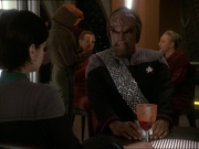 extant_StarTrek_DS9_7x22-TackingIntoTheWind_2151.jpg