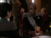 extant_StarTrek_DS9_7x22-TackingIntoTheWind_2152.jpg