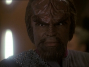 extant_StarTrek_DS9_7x22-TackingIntoTheWind_2236.jpg