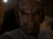 extant_StarTrek_DS9_7x22-TackingIntoTheWind_2237.jpg