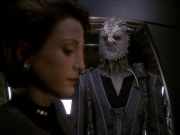 Filename=extant_StarTrek_DS9_7x22-TackingIntoTheWind_2433.jpg
Filesize=154KiB
Dimensions=1200x900
Date added=Jan 22, 2020 extant_StarTrek_DS9_7x22-TackingIntoTheWind_2433.jpg