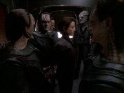 extant_StarTrek_DS9_7x22-TackingIntoTheWind_2442.jpg