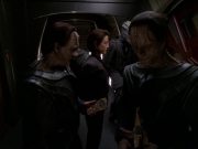 extant_StarTrek_DS9_7x22-TackingIntoTheWind_2447.jpg