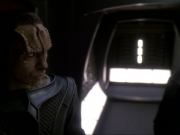 extant_StarTrek_DS9_7x22-TackingIntoTheWind_2456.jpg