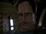 extant_StarTrek_DS9_7x22-TackingIntoTheWind_2465.jpg