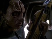 extant_StarTrek_DS9_7x22-TackingIntoTheWind_2467.jpg