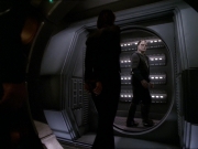 extant_StarTrek_DS9_7x22-TackingIntoTheWind_2483.jpg