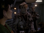 extant_StarTrek_DS9_7x22-TackingIntoTheWind_2548.jpg