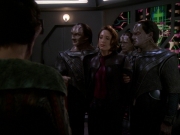 extant_StarTrek_DS9_7x22-TackingIntoTheWind_2552.jpg