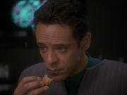 Filename=extant_StarTrek_DS9_7x22-TackingIntoTheWind_2899.jpg
Filesize=125KiB
Dimensions=1200x900
Date added=Jan 22, 2020 extant_StarTrek_DS9_7x22-TackingIntoTheWind_2899.jpg