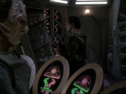 extant_StarTrek_DS9_7x22-TackingIntoTheWind_3394.jpg