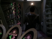 extant_StarTrek_DS9_7x22-TackingIntoTheWind_3396.jpg