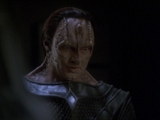 extant_StarTrek_DS9_7x22-TackingIntoTheWind_3402.jpg