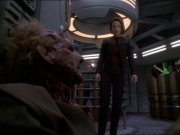 extant_StarTrek_DS9_7x22-TackingIntoTheWind_3429.jpg