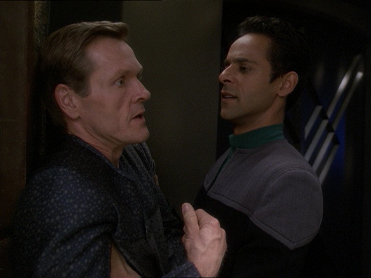 extant_StarTrek_DS9_7x23-ExtremeMeasures_1998.jpg