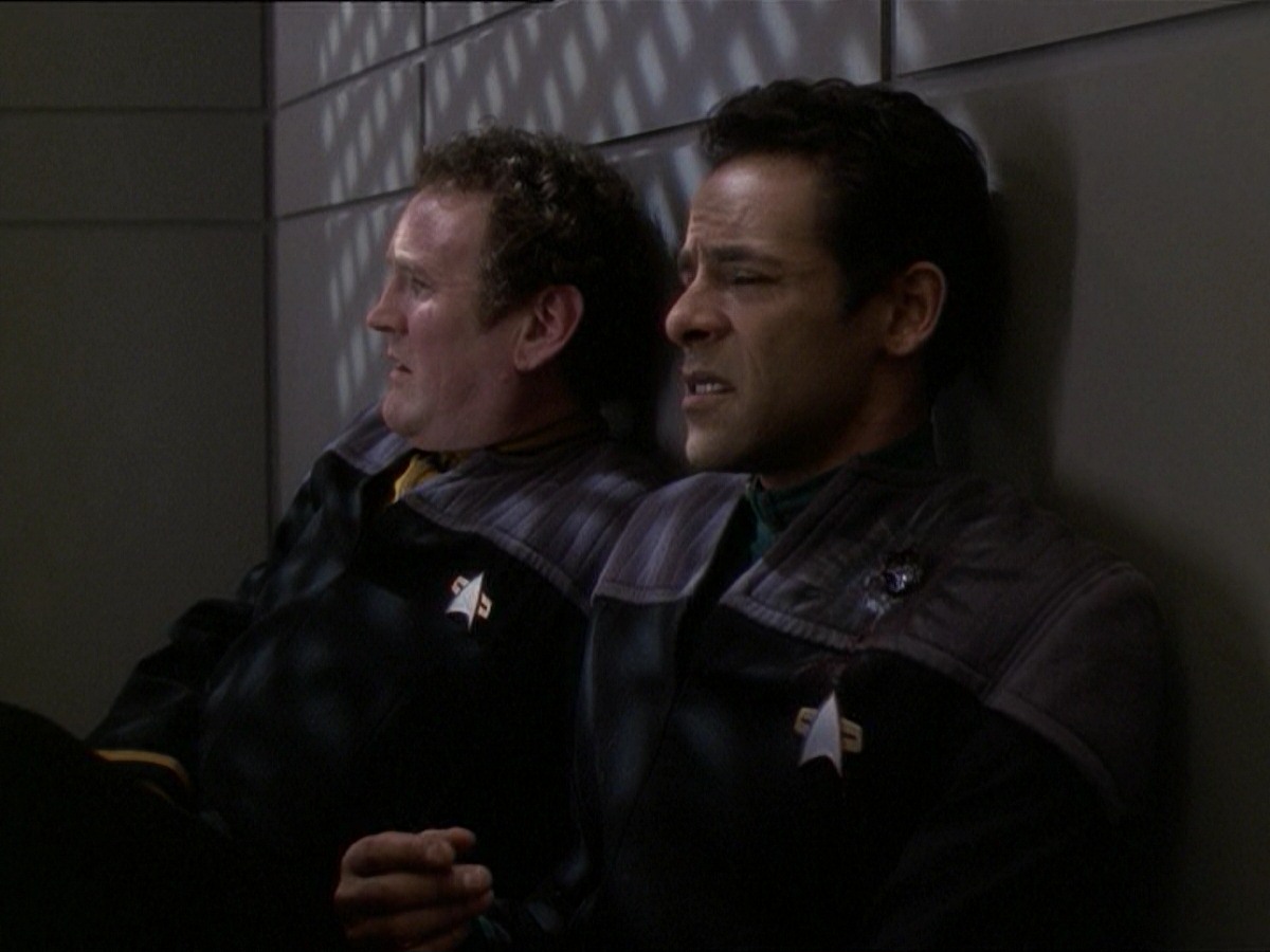 extant_StarTrek_DS9_7x23-ExtremeMeasures_2603.jpg