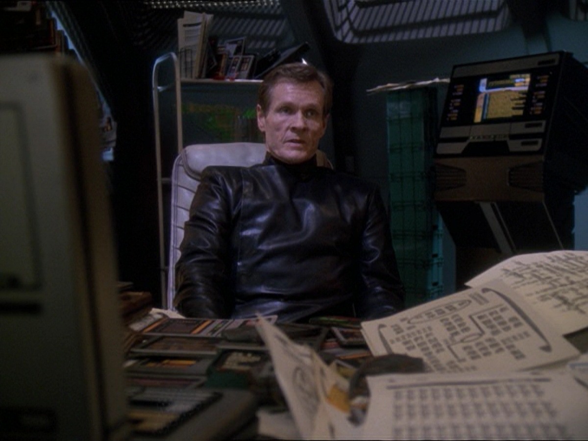 extant_StarTrek_DS9_7x23-ExtremeMeasures_3346.jpg