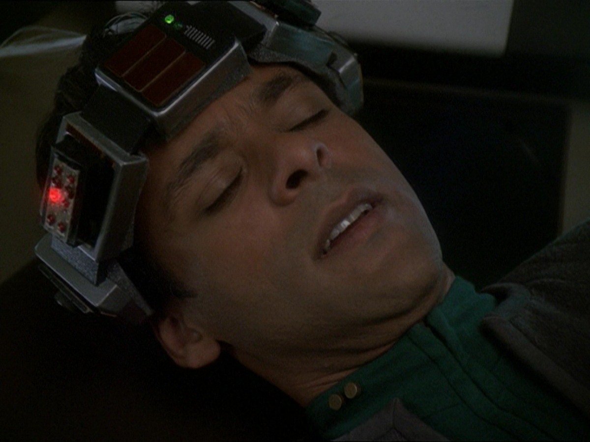 extant_StarTrek_DS9_7x23-ExtremeMeasures_3453.jpg