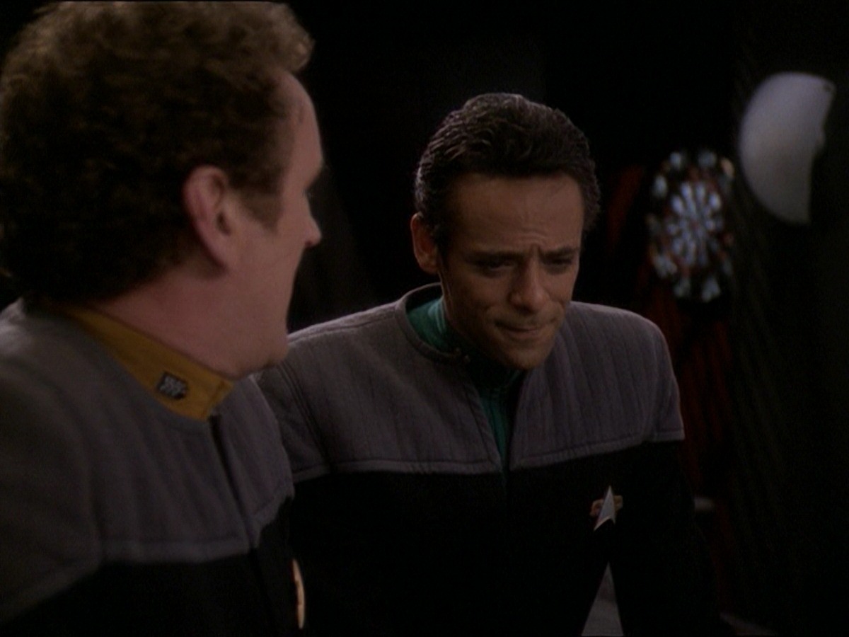 extant_StarTrek_DS9_7x23-ExtremeMeasures_3695.jpg