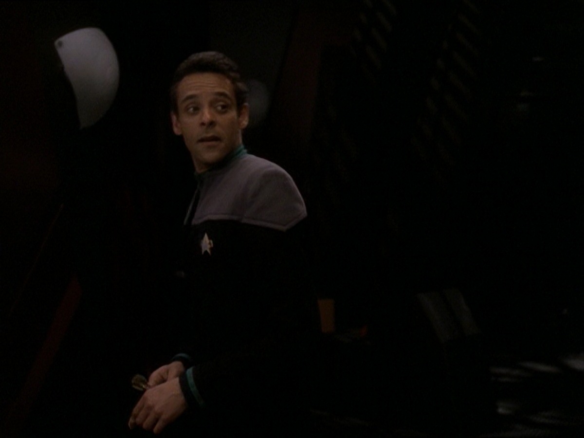 extant_StarTrek_DS9_7x23-ExtremeMeasures_3713.jpg
