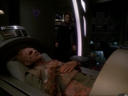 extant_StarTrek_DS9_7x23-ExtremeMeasures_0105.jpg