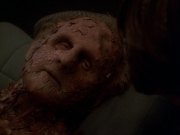 extant_StarTrek_DS9_7x23-ExtremeMeasures_0125.jpg