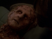 extant_StarTrek_DS9_7x23-ExtremeMeasures_0127.jpg