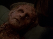 extant_StarTrek_DS9_7x23-ExtremeMeasures_0137.jpg