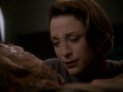 extant_StarTrek_DS9_7x23-ExtremeMeasures_0142.jpg
