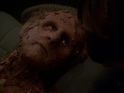extant_StarTrek_DS9_7x23-ExtremeMeasures_0153.jpg