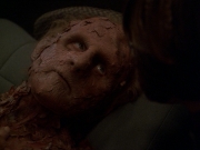 extant_StarTrek_DS9_7x23-ExtremeMeasures_0157.jpg