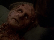 extant_StarTrek_DS9_7x23-ExtremeMeasures_0158.jpg