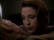 extant_StarTrek_DS9_7x23-ExtremeMeasures_0164.jpg