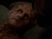 extant_StarTrek_DS9_7x23-ExtremeMeasures_0169.jpg