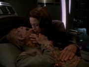 extant_StarTrek_DS9_7x23-ExtremeMeasures_0310.jpg