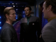 extant_StarTrek_DS9_7x23-ExtremeMeasures_1911.jpg