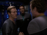 extant_StarTrek_DS9_7x23-ExtremeMeasures_1944.jpg
