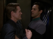 extant_StarTrek_DS9_7x23-ExtremeMeasures_2005.jpg